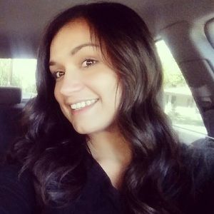 Meet your Posher, Dayana